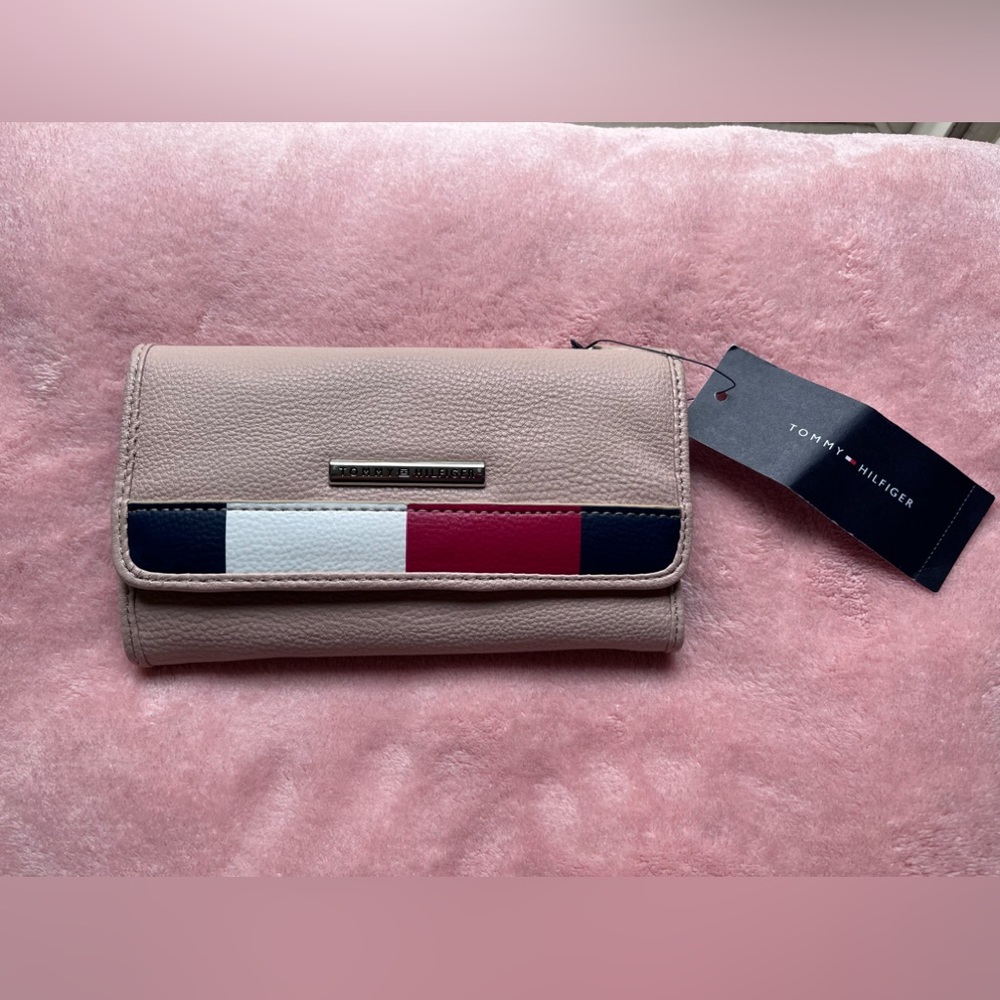 NWT💗TOMMY HILFIGER Wallet💗